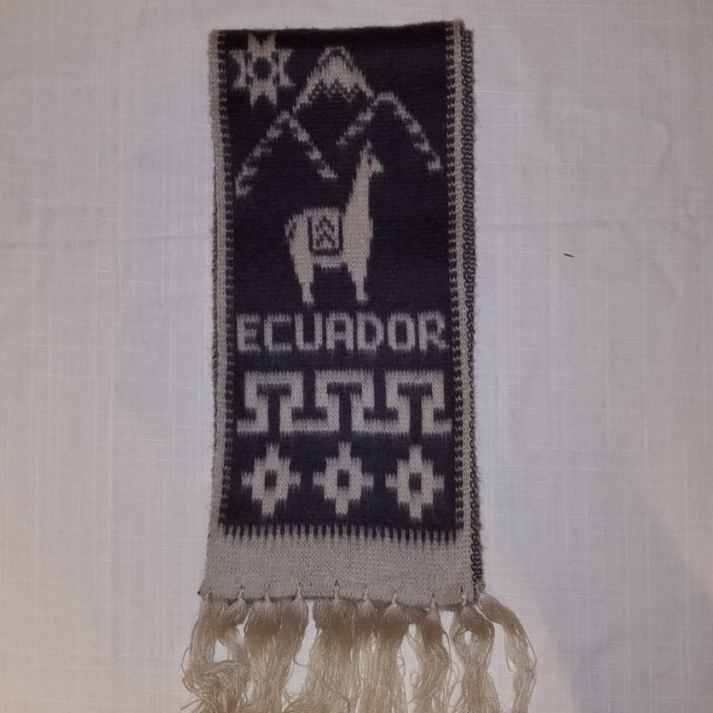 Aplaca scarf